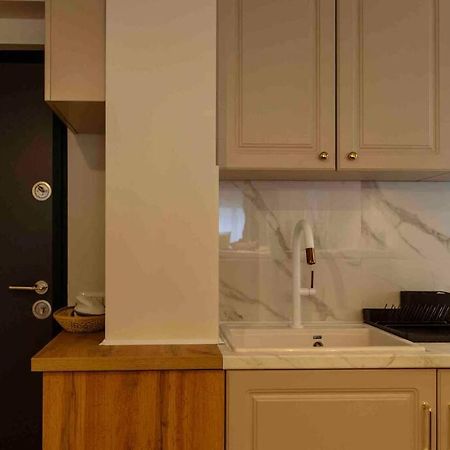 Ferienwohnung Stunning Views 2BR Intercontinental Flat Bukarest Exterior foto