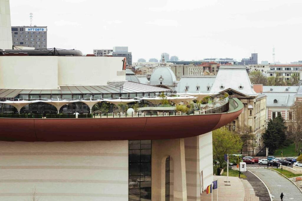 Ferienwohnung Stunning Views 2BR Intercontinental Flat Bukarest Exterior foto