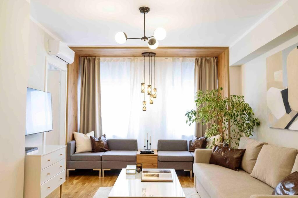 Ferienwohnung Stunning Views 2BR Intercontinental Flat Bukarest Exterior foto